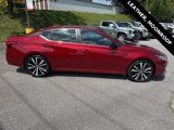 Used 2021 Nissan Altima 2.5 SR w/ SR Premium Package image 2