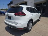 Used 2019 Nissan Rogue SV image 3