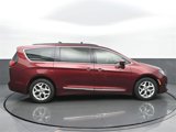 Used 2017 Chrysler Pacifica Touring-L w/ Tire & Wheel Group image 6