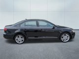 Used 2017 Volkswagen Jetta SEL image 2