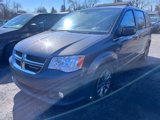 Used 2017 Dodge Grand Caravan SXT image 2