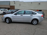 Used 2010 Ford Focus SE image 3
