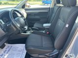 Used 2017 Mitsubishi Outlander ES image 2