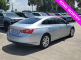 Used 2017 Chevrolet Malibu LT image 4