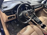 Certified 2022 Porsche Macan image 4