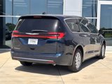 New 2025 Chrysler Pacifica Select image 5
