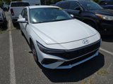 Used 2024 Hyundai Elantra SEL image 2