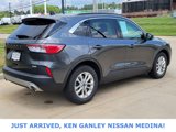 Used 2020 Ford Escape SE image 3