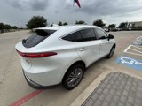 Used 2022 Toyota Venza XLE image 5