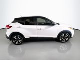 Used 2020 Nissan Kicks SV image 3