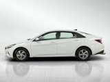 Used 2023 Hyundai Elantra SE image 2
