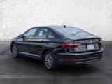 Used 2020 Volkswagen Jetta SE w/ SE Cold Weather Package image 5