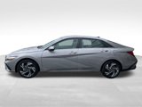 Used 2024 Hyundai Elantra Limited image 4