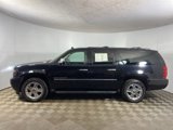 Used 2010 Chevrolet Suburban LTZ image 2