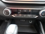 Certified 2023 Nissan Altima 2.5 SR image 3