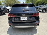 Used 2022 Volkswagen Taos SE image 4