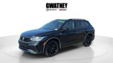 Used 2022 Volkswagen Tiguan SE R-Line image 3