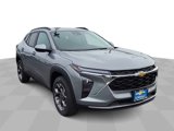 New 2025 Chevrolet Trax LT image 2