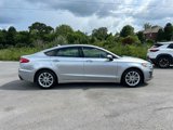 Used 2020 Ford Fusion SE image 2