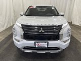 Used 2022 Mitsubishi Outlander SE image 2