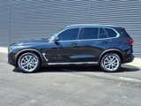 Used 2024 BMW X5 xDrive40i w/ Premium Package image 2