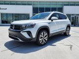 Certified 2022 Volkswagen Taos SE image 3