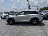 Used 2017 Toyota Highlander LE image 4