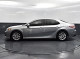 Used 2019 Toyota Camry LE image 3