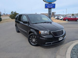 Used 2014 Chrysler Town & Country S image 2