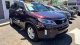 Used 2014 Kia Sorento LX image 2