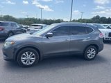Used 2016 Nissan Rogue SV w/ SV Premium Package image 4
