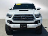 Used 2017 Toyota Tacoma TRD Sport image 2