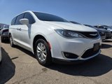 Used 2018 Chrysler Pacifica Touring-L image 2