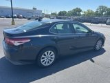 Used 2019 Toyota Camry LE image 4