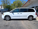Used 2016 Chrysler Town & Country Touring-L w/ Driver Convenience Group image 4