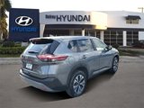 Used 2023 Nissan Rogue SV image 4