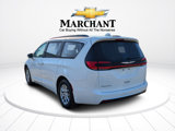 Used 2022 Chrysler Pacifica Touring-L image 4