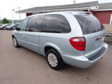 Used 2001 Chrysler Town & Country LX image 4