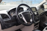 Used 2015 Chrysler Town & Country Touring image 6