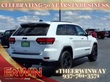 Used 2019 Jeep Grand Cherokee Laredo image 3