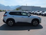 Used 2021 Nissan Rogue SV image 2