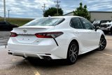 Used 2023 Toyota Camry SE image 2