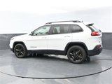 Used 2016 Jeep Cherokee Latitude w/ Cold Weather Group image 3