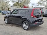 Used 2022 Kia Soul LX image 4