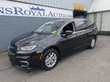 Used 2022 Chrysler Pacifica Touring-L image 2