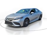Used 2023 Toyota Camry SE image 2