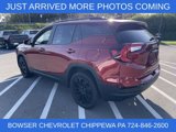 Used 2022 GMC Terrain SLE w/ Driver Convenience Package image 2