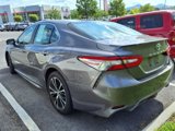 Used 2018 Toyota Camry SE image 3
