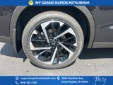 New 2025 Mitsubishi Outlander SE image 5