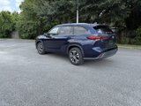 Used 2021 Toyota Highlander XLE image 3